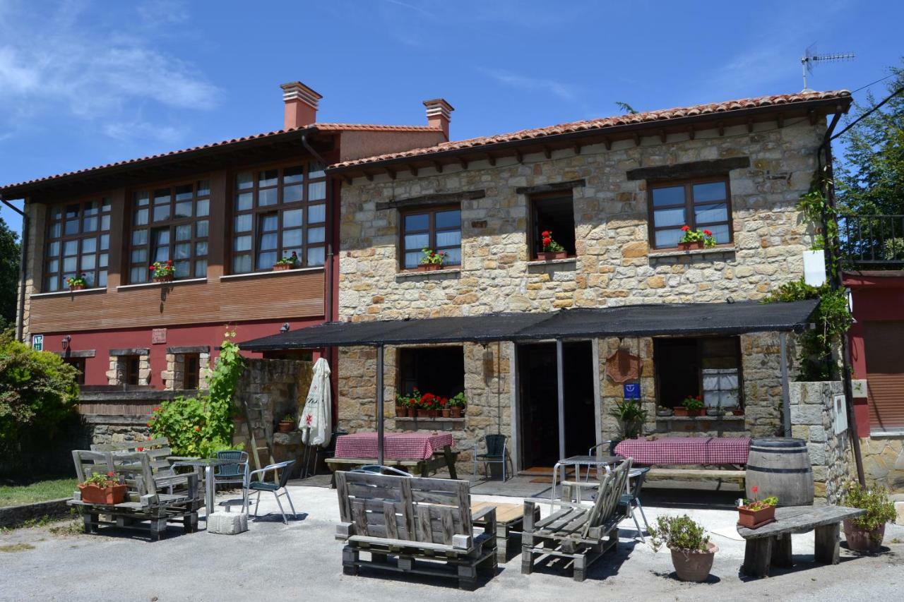 Apartamentos Rurales La Cirigueena Олес Экстерьер фото
