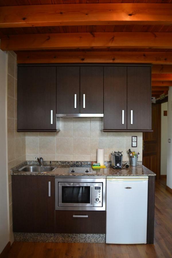Apartamentos Rurales La Cirigueena Олес Экстерьер фото