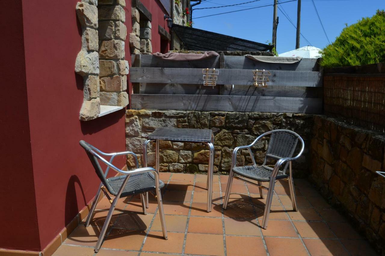 Apartamentos Rurales La Cirigueena Олес Экстерьер фото