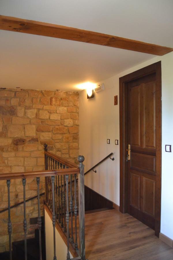 Apartamentos Rurales La Cirigueena Олес Экстерьер фото