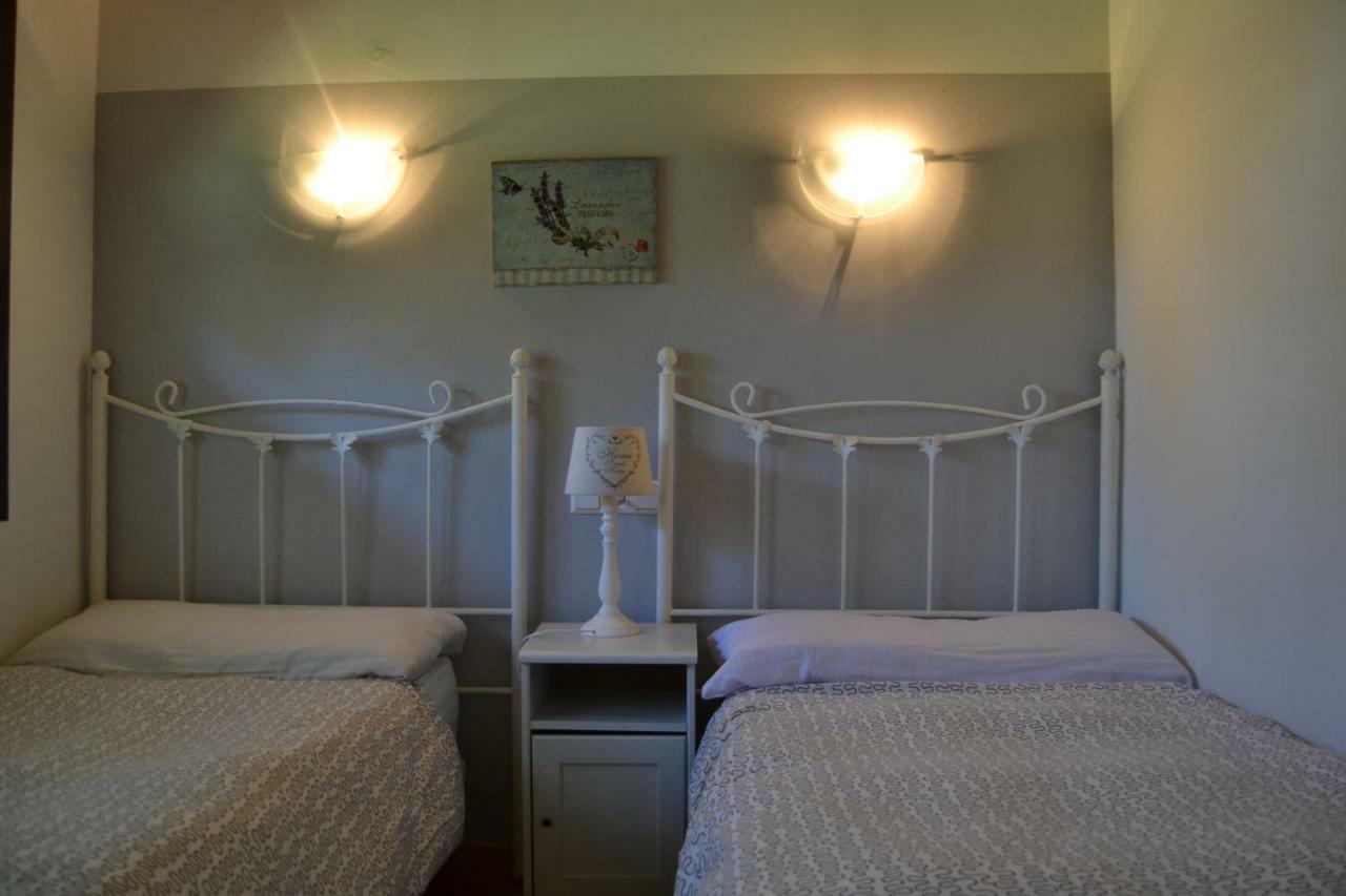 Apartamentos Rurales La Cirigueena Олес Экстерьер фото