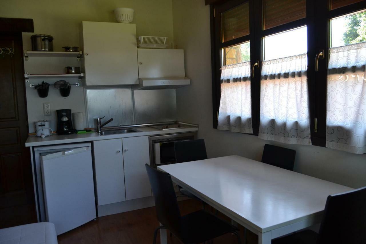 Apartamentos Rurales La Cirigueena Олес Экстерьер фото